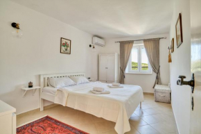 Eva's country house
